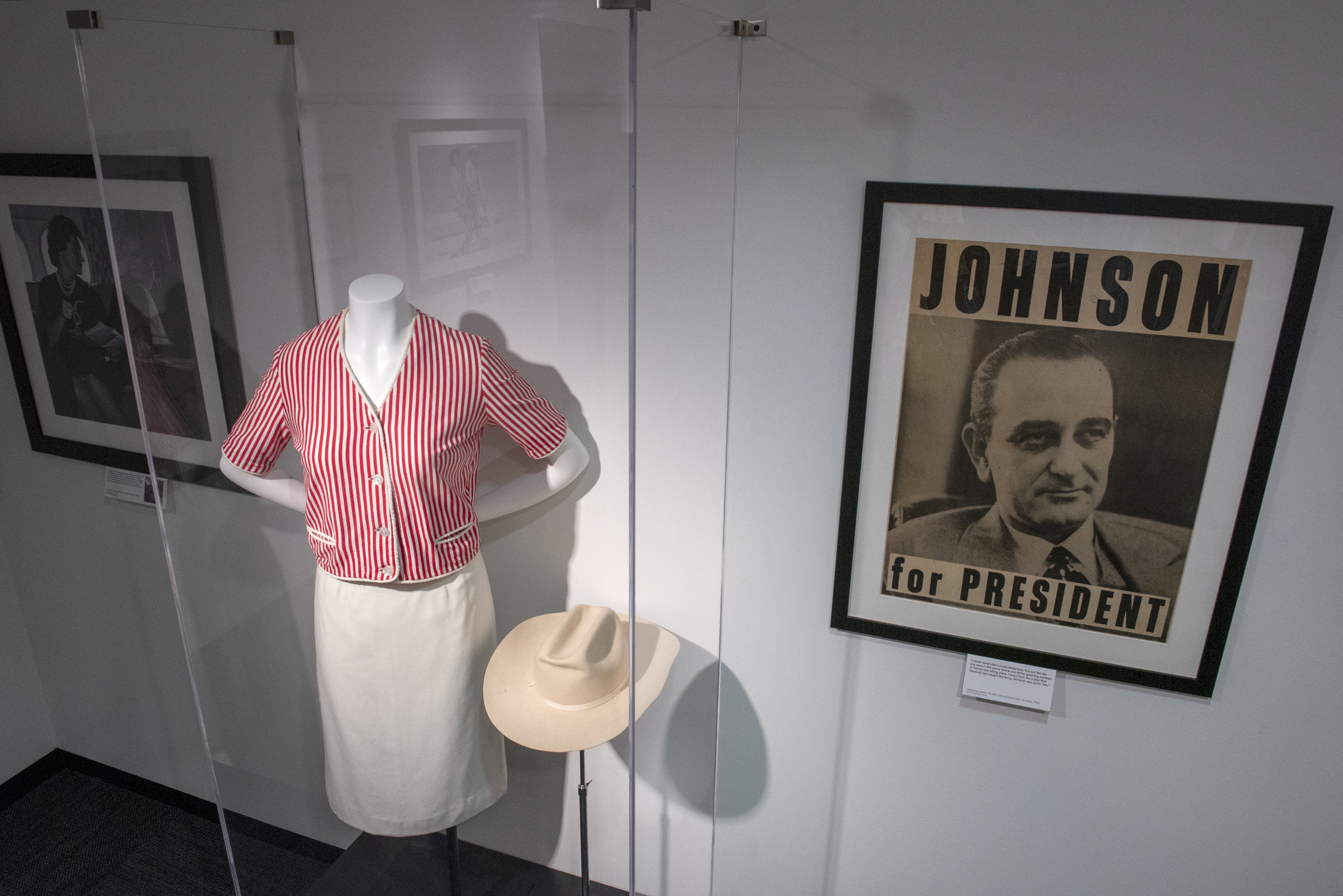 DIG14746-011, LBJ Library photo by Jay Godwin