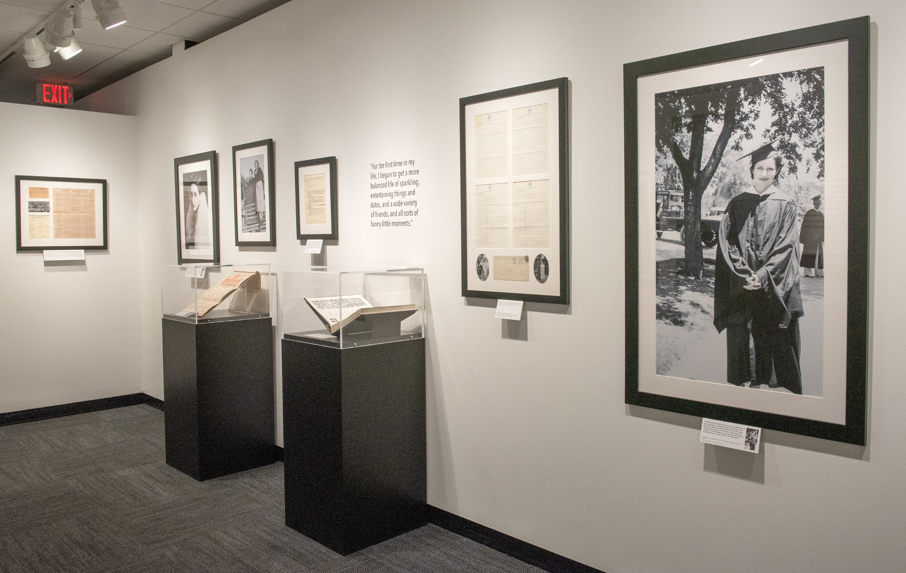 DIG14749-009, LBJ Library photo by Jay Godwin