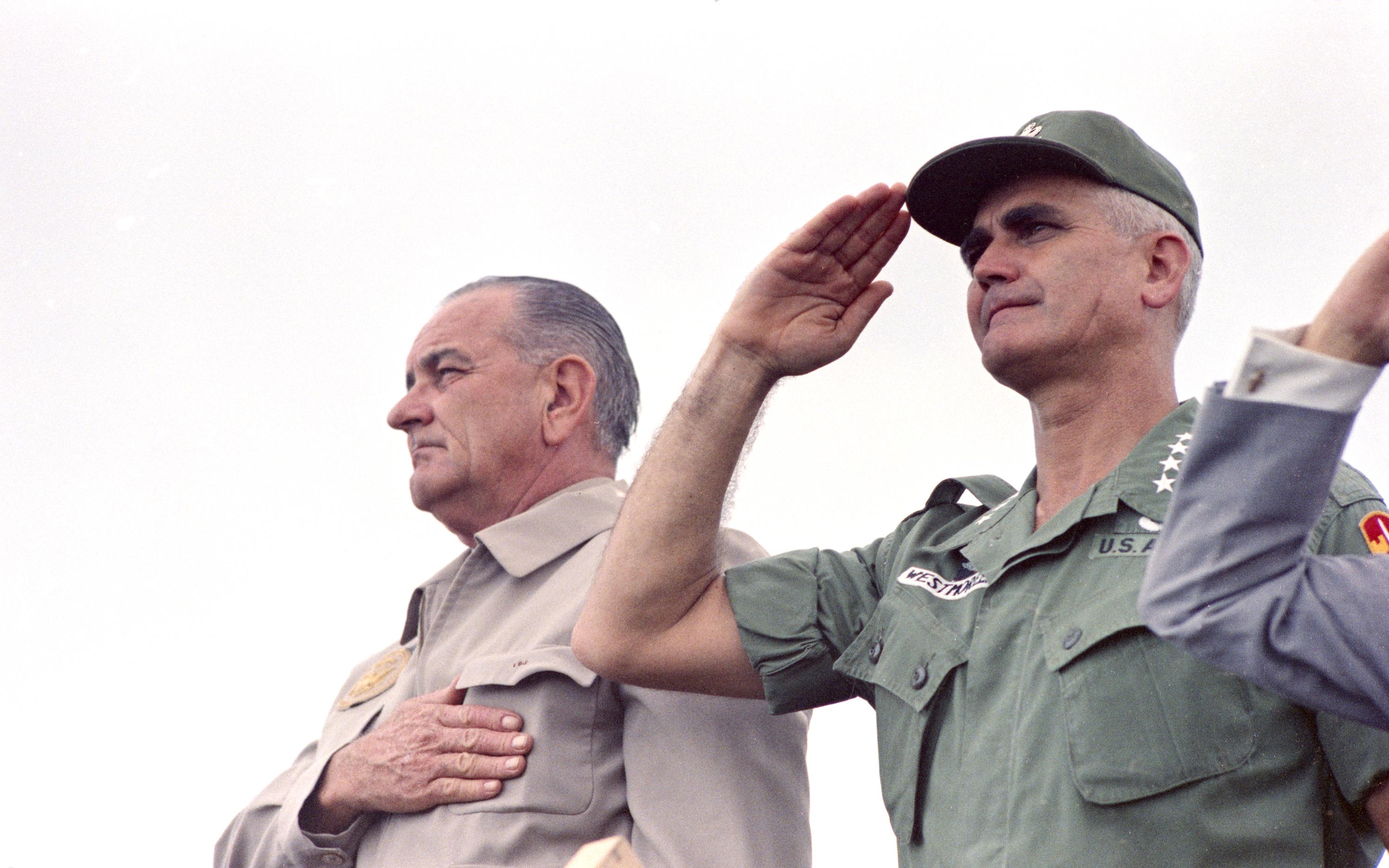 Photo October 1966 President Johnson visits U.S. Soldiers at Cam