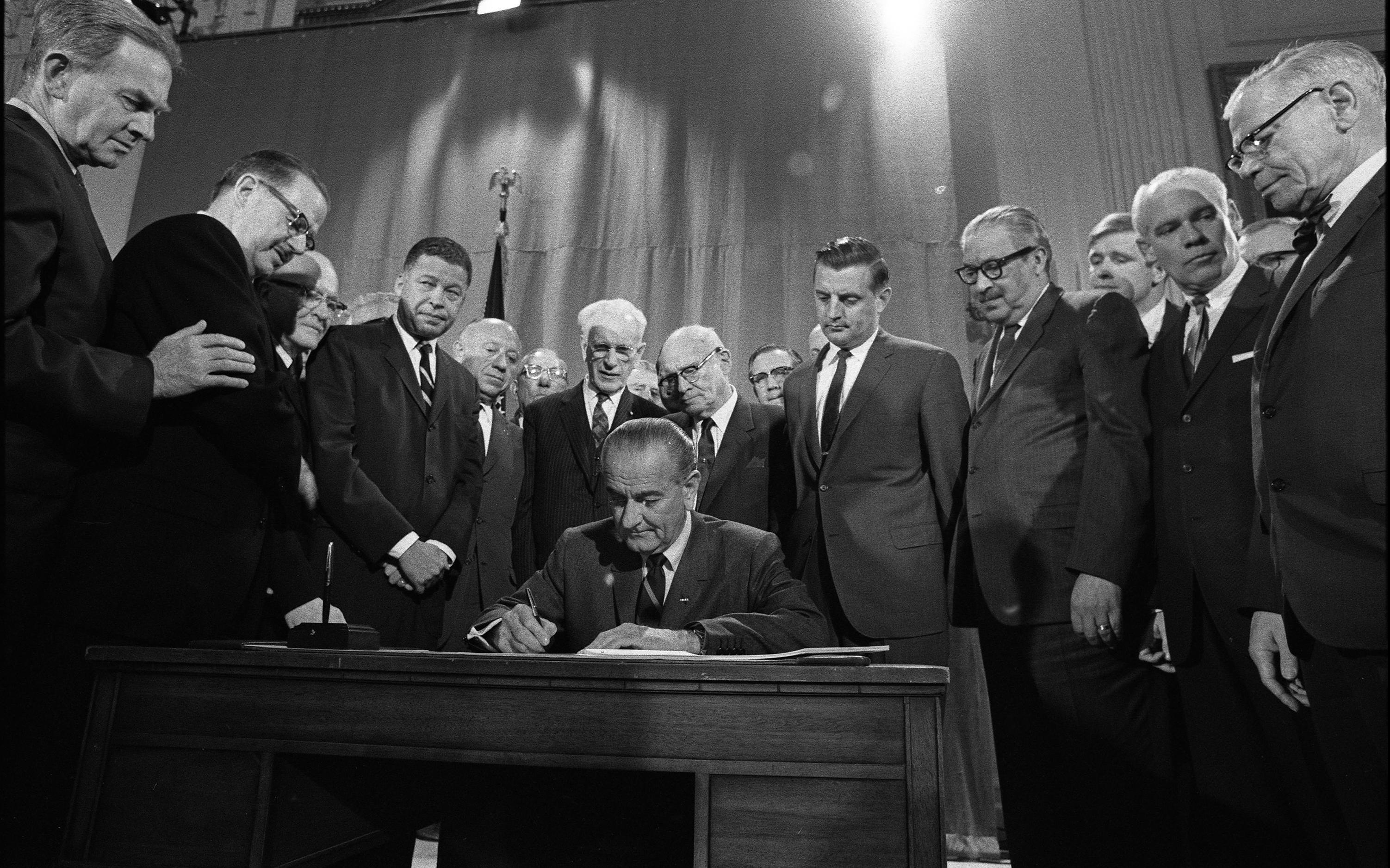 photo-signing-of-the-civil-rights-act-of-1968-lbj-library