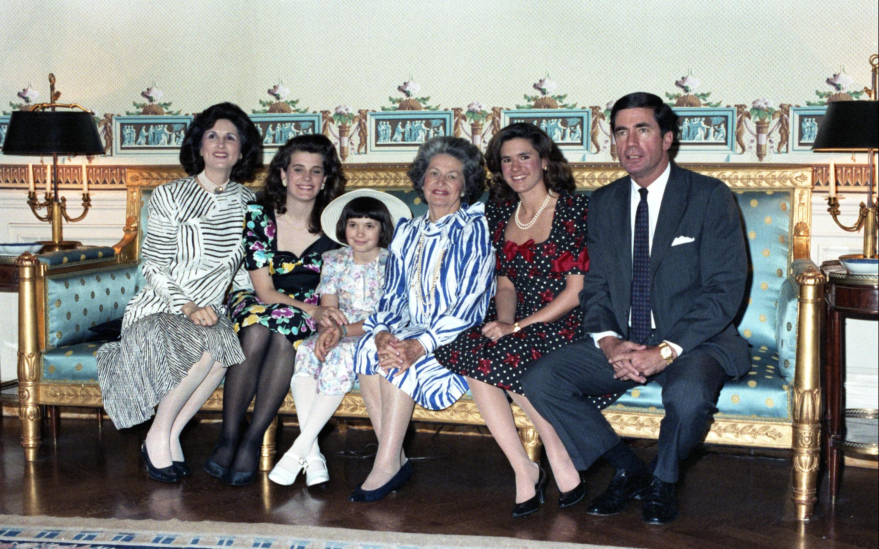 L-R: Lynda Johnson Robb, Catherine Robb, Jennifer Robb, Lady Bird Johnson, Lucinda Robb, Charles Robb.